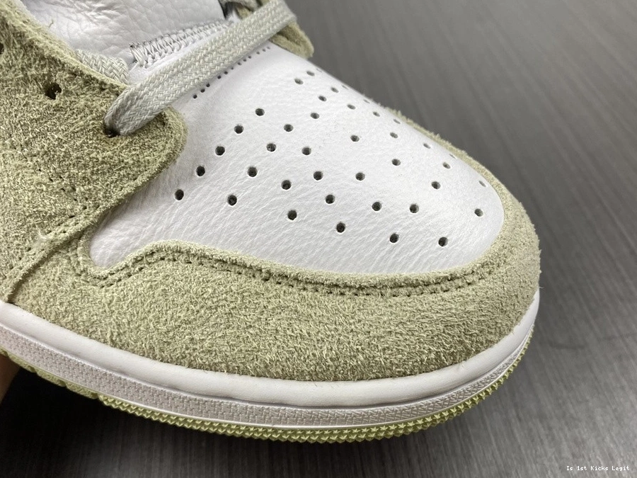 Zoom Aura 1 CMFT Jordan Olive Air CT0979-102 0129